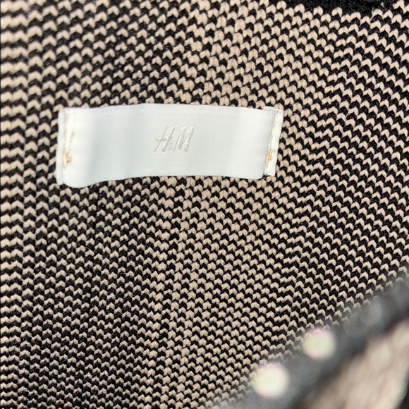NWT H&M Striped Black and Beige Tote Bag - Picture 6 of 6